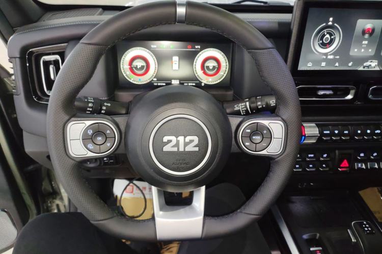Used 212 T01 2024 2.0T Explorer