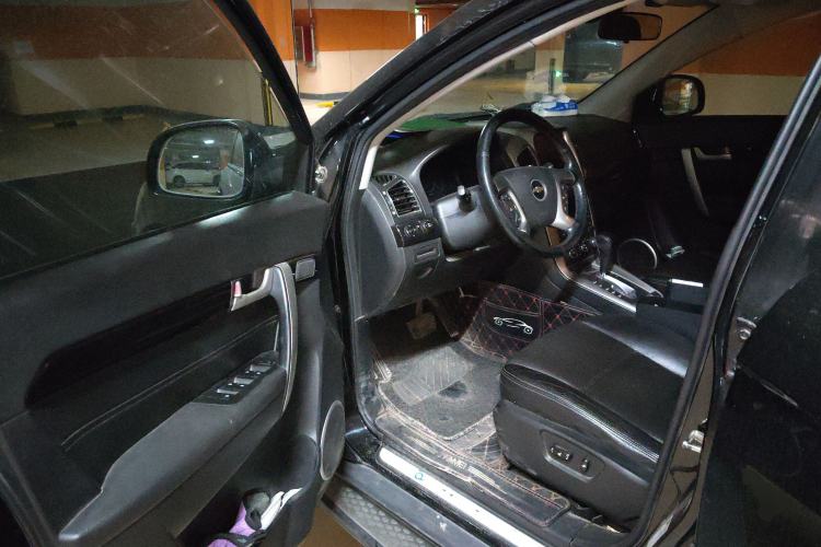 Used Chevrolet Captiva 2014 2.4L 4x4 Flagship Edition 7 Seats
