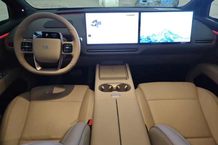 Used Li Auto Li Auto i6 2025 Model Two-Wheel-Drive Standard Type
