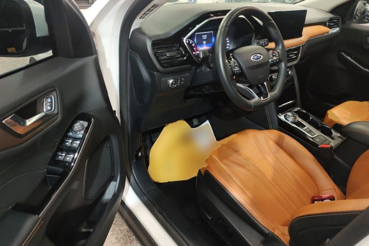 Used Ford Escape 2020 EcoBoost 245 Two-Wheel-Drive Titanium Edition Driver Seat