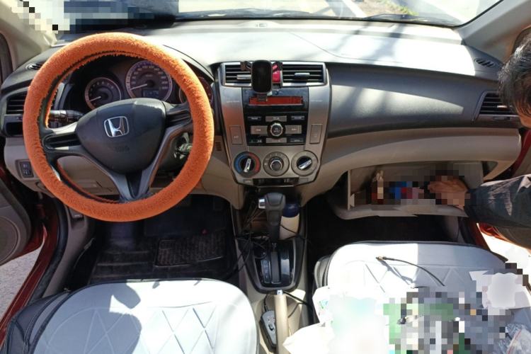 Used Honda City Classic 2012 1.5L Automatic Elite Edition Center Console