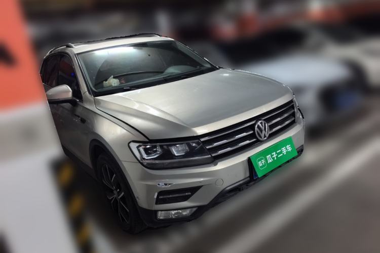 Used Volkswagen Tiguan L 2019 330TSI Automatic Two-Wheel Drive Smart Luxury Version China VI Standard Front Right 45 Deg