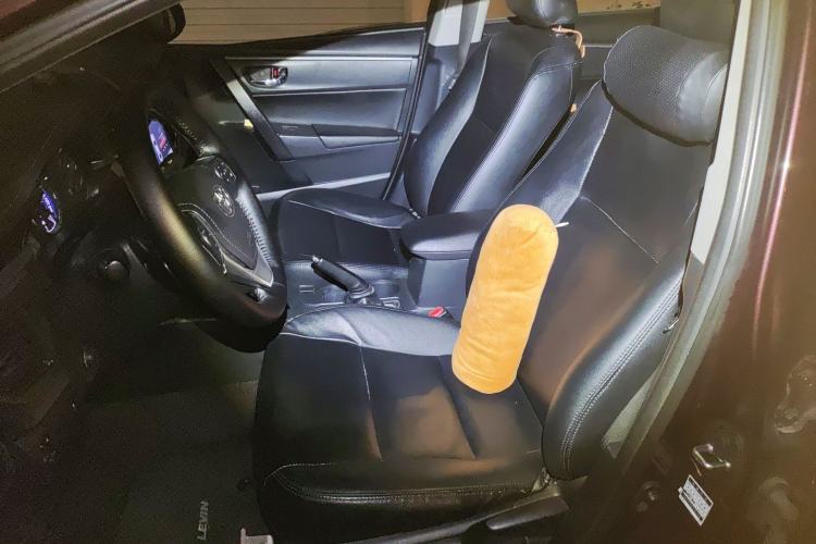 Used Toyota Levin 2016 Dual-Engine 1.8H GS E-CVT Elite Model with Sunroof
