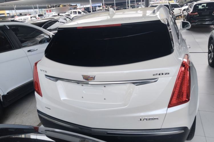 Used Cadillac XT5 2016 25T Luxury Model Rear
