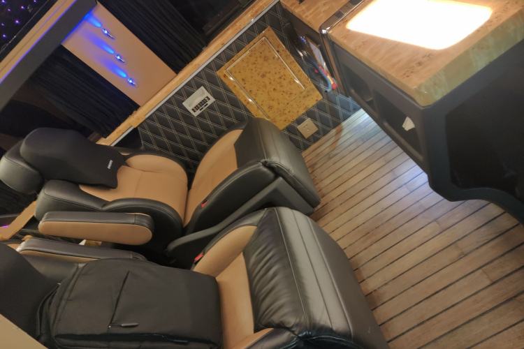 Used Volkswagen Caravelle 