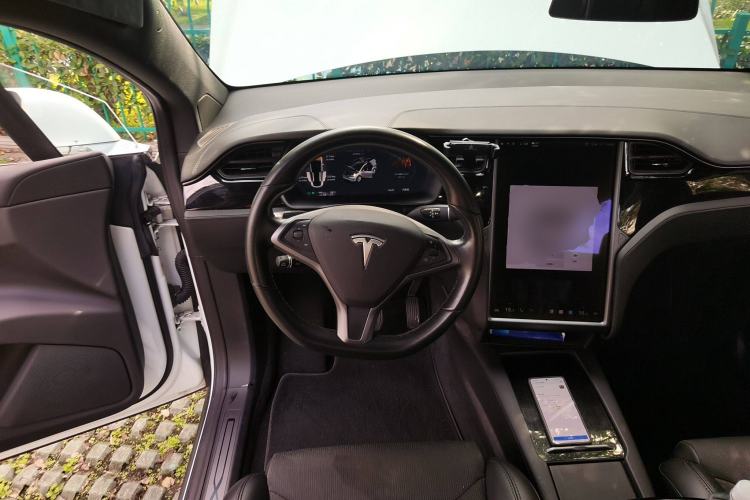 Used Tesla Model X 2017 X 100D Long Range Edition Steering Wheel