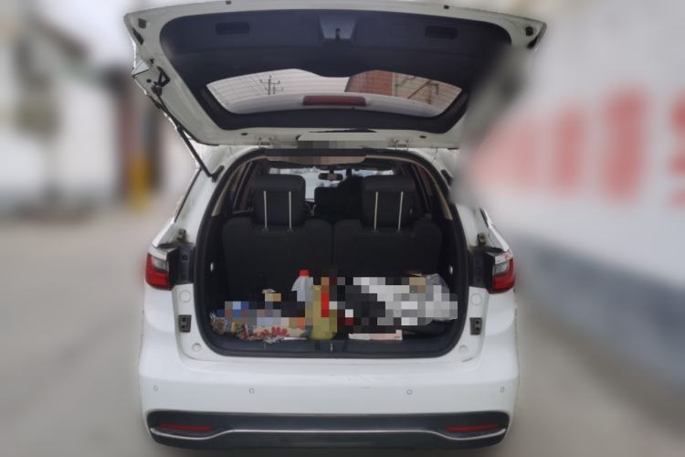 Used BYD Song MAX 2017 1.5T Automatic Smart Connect Elite 7-Seater Trunk