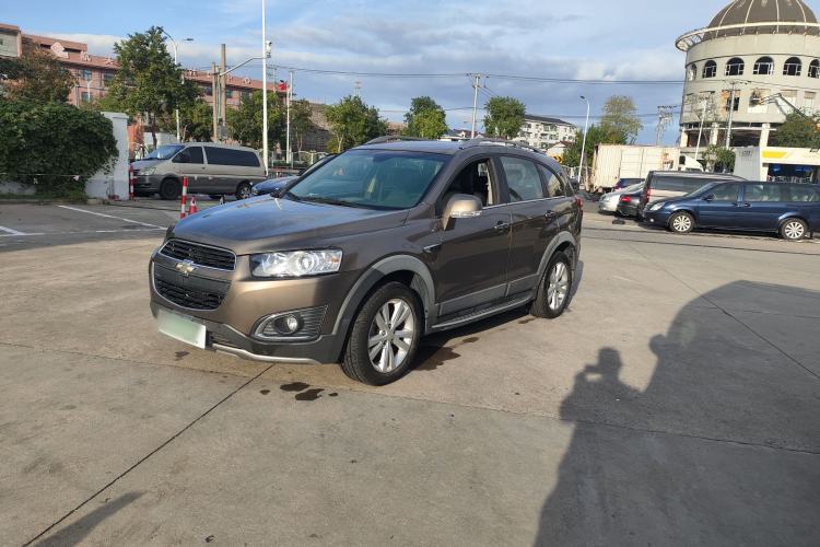 Used Chevrolet Captiva 2015 2.4L 4x4 Flagship Edition 7-Seater