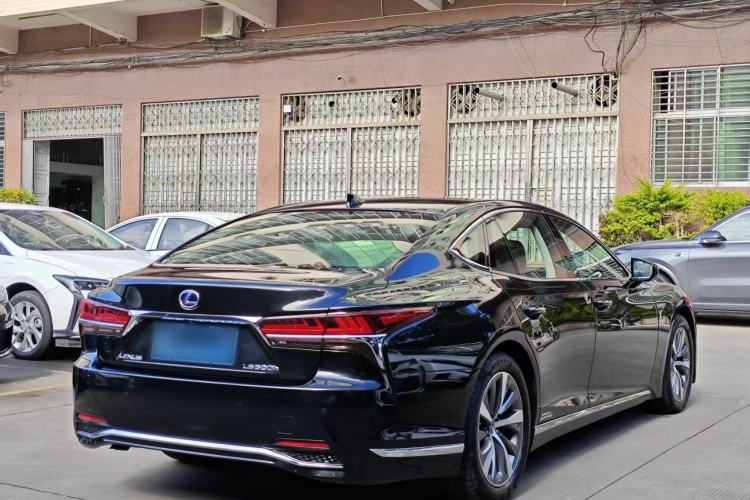 Used Lexus LS 2018 500h Excellence Edition China VI standard