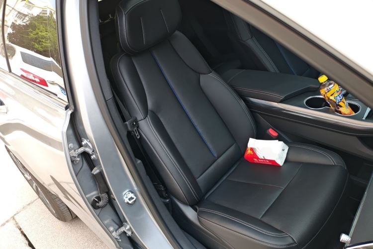 Used Cadillac XT5 2025 2.0T Luxury Version Right Front Seat