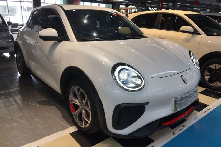 Used ORA Good Cat GT 2024 Mulan Edition 401km Luxury Version Front Right 45 Deg