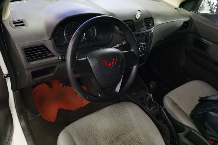 Used Wuling Hongguang 2020 1.2L S Base Model China VI LSI Steering Wheel