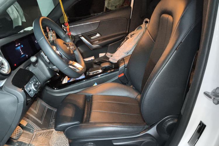 Used Mercedes-Benz A-Class 2022 Restyled A 200 L Sport Sedan Fashion Version
