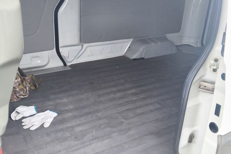 Used Jinbei New Hiace S 2019 1.5L Van Wealth Edition China VI SWC15M Left Rear Seat