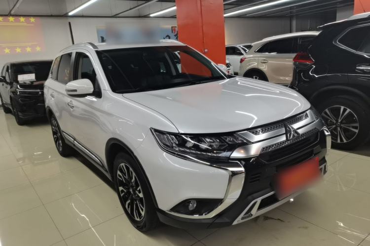 Used Mitsubishi Outlander 2020 2.4L 4x4 Zhi Xiang Edition 5 Seats
