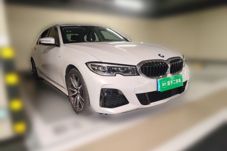 Used BMW 3 Series 2020 320Li M Sport Package Front Right 45 Deg