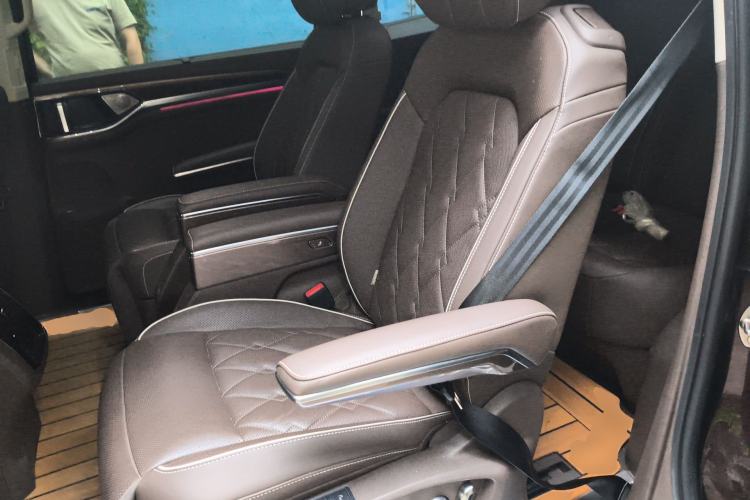 Used Volkswagen Viloran 2020 380TSI Prestige Edition Left Rear Seat