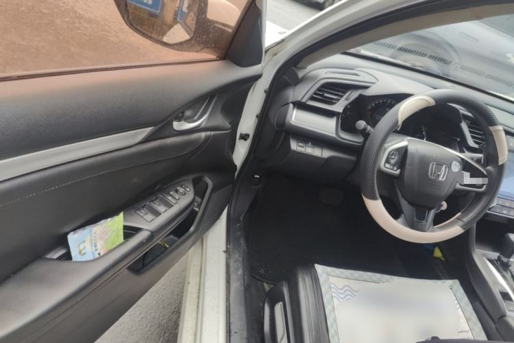 Used Honda Civic 2016 180TURBO CVT Comfort Version