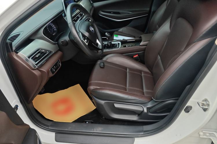 Used Changan Raeton CC 2019 1.5T Manual Elegant Starry Edition China VI Standard
