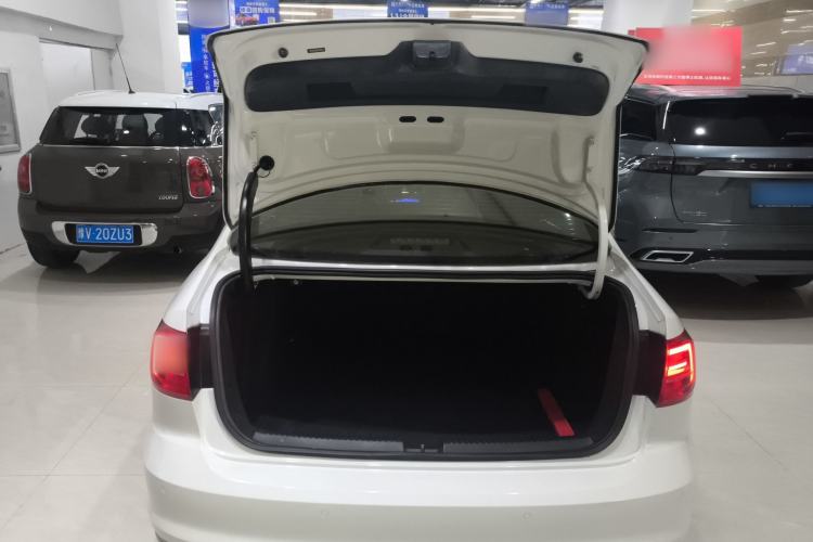 Used Volkswagen Sagitar 2017 230TSI Automatic Comfort Version Trunk