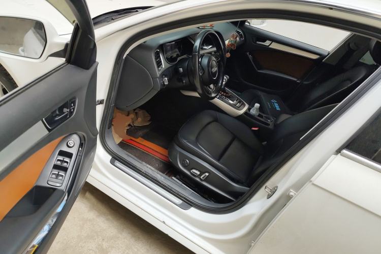 Used Audi A4L 2013 35 TFSI Automatic Standard Model Driver Seat