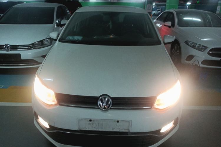 Used Volkswagen Polo 2016 1.6L Automatic Comfort Model
