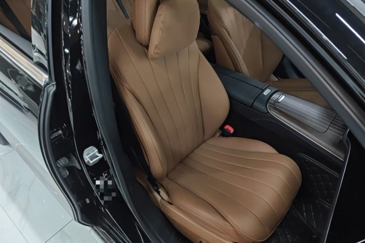 Used Mercedes-Benz E-Class 2024 E 300 L Luxury Model
