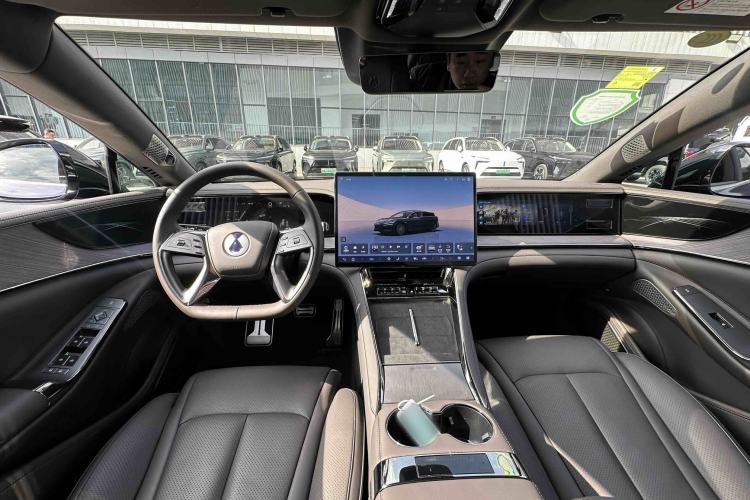 Used Denza Z9 2024 1100 km Four-Wheel Drive Max Version