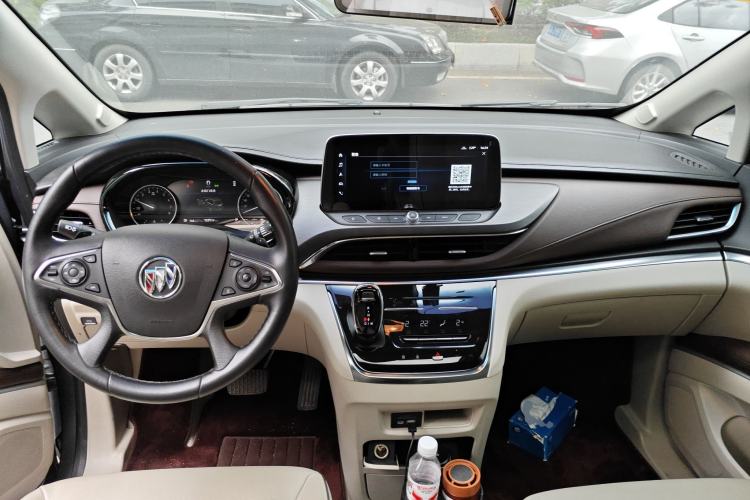 Used Buick GL8 2021 Land Cruiser Executive Class 652T Smart Luxury Model Center Console