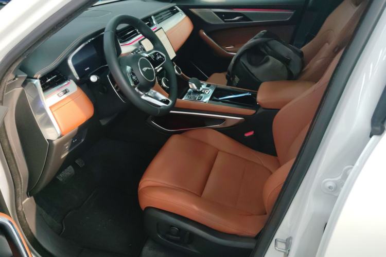 Used Jaguar F-PACE 2024 P250 R-Dynamic S
