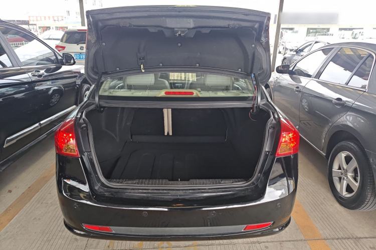 Used Buick Excelle 2015 1.5L Manual Classic Trim Trunk