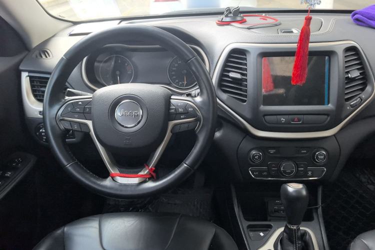 Used Jeep Cherokee 2016 2.4L Leading Edition Steering Wheel