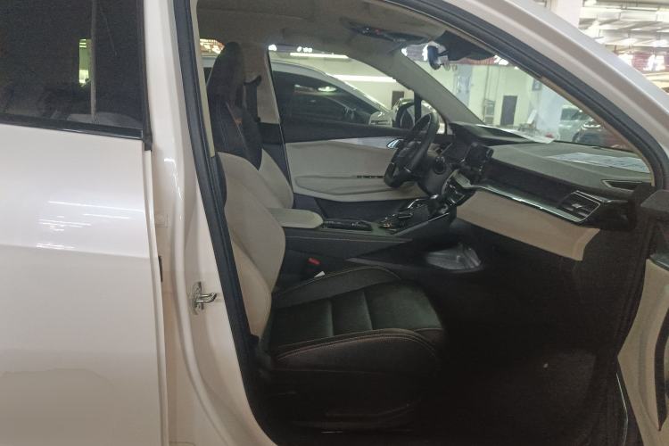 Used Lynk & Co 06 EM-P 2022 PHEV Shero Pink Special Edition
