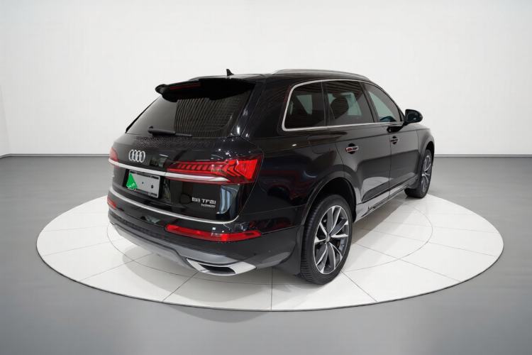 Used Audi Q7 2020 55 TFSI quattro S line sports model
