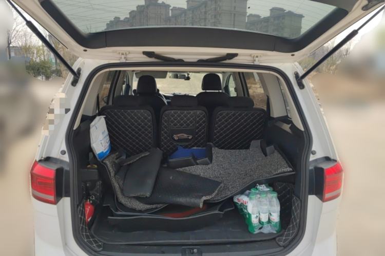 Used Volkswagen Touran 2016 Volkswagen Touran L 280TSI Manual Trend Edition Trunk