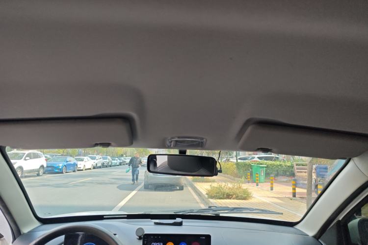 Used Dongfeng NAMMI BOX 2022 Revised Light Wind Edition 201 km Standard Version
