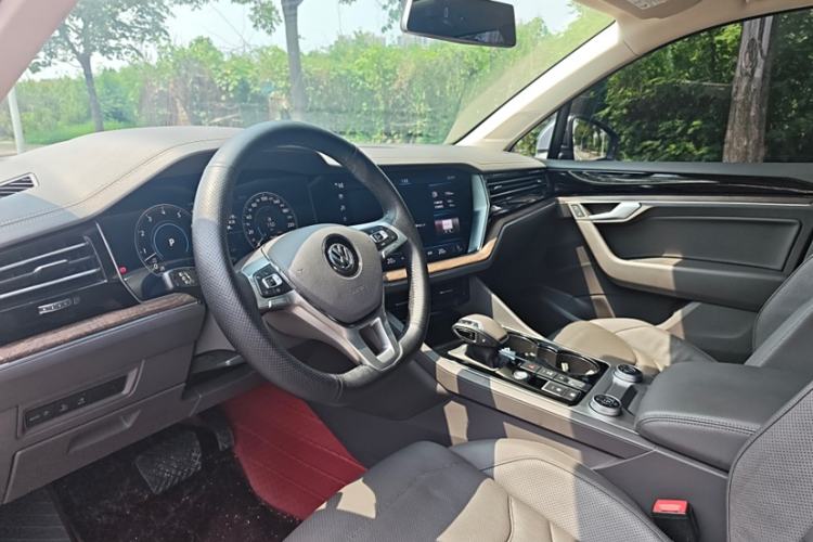 Used Volkswagen Touareg 2020 3.0 TSI Luxury Edition China VI
