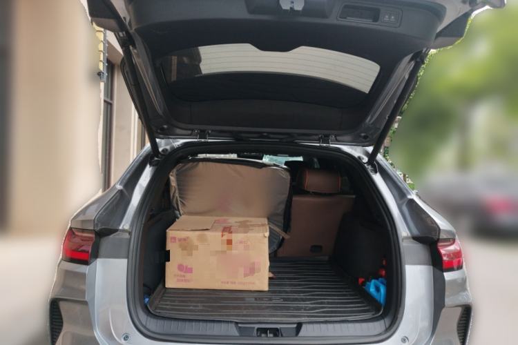 Used BYD Song PLUS New Energy 2025 DM-i 112KM Prestige Model Trunk