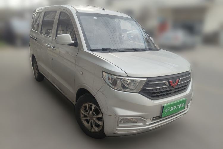 Used Wuling Hongguang V 2019 1.5L Enjoyment Version China VI LAR