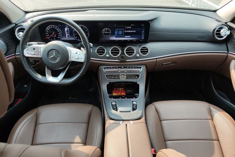 Used Mercedes-Benz E-Class 2020 Restyled E 300 L Sport Exclusive Edition Center Console