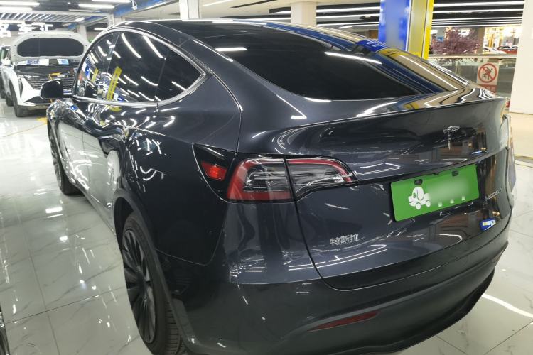 Used Tesla Model Y 2024 Rear-Wheel-Drive Version Rear Left 45 Deg