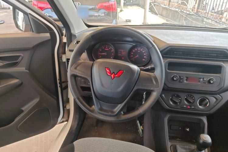 Used Wuling Hongguang 2021 1.5L Revised S Base Version with Electric Power Steering LAR Steering Wheel