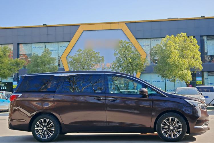 Used Buick GL8 2021 ES Landtrek 653T Luxury Model