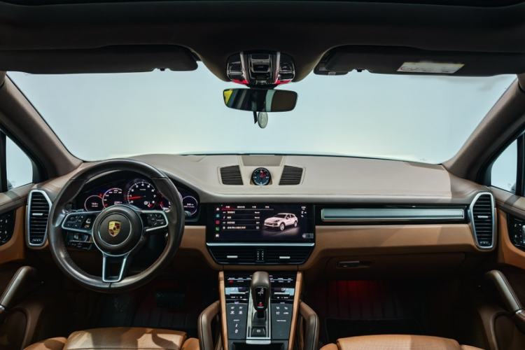 Used Porsche Cayenne 2023 Cayenne 3.0T Interior 8