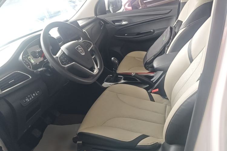 Used Baojun 730 2019 1.5T Manual Fashion Model 7 Seats China V
