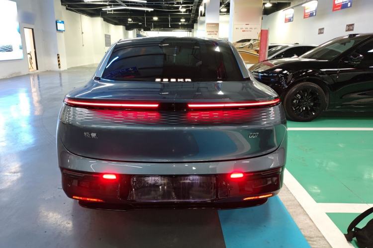 Used Zeekr 007 2024 Rear-Drive Enhanced Version 75 kWh
