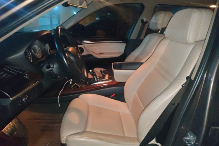 Used BMW X5 2011 xDrive50i Luxury Model
