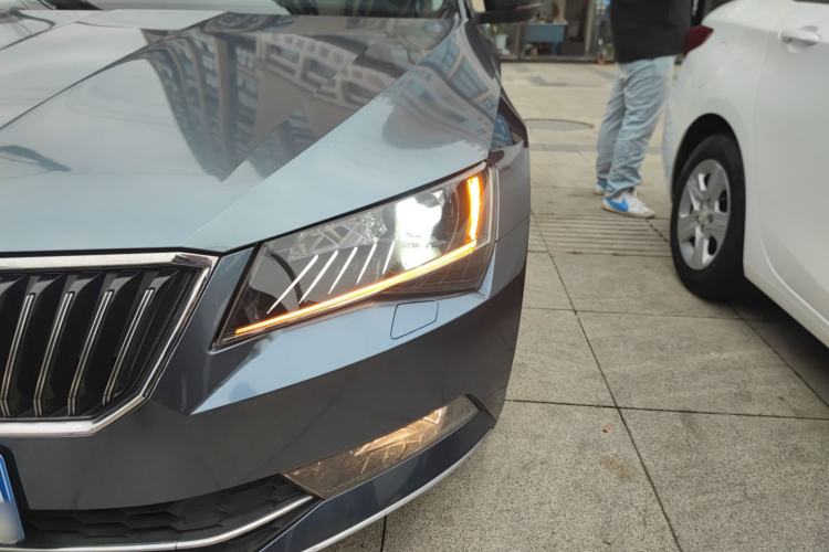 Used Skoda Superb 2016 TSI330 DSG Smart Drive Edition
