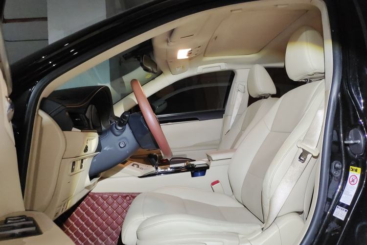 Used Lexus ES 2013 300h Elite Edition