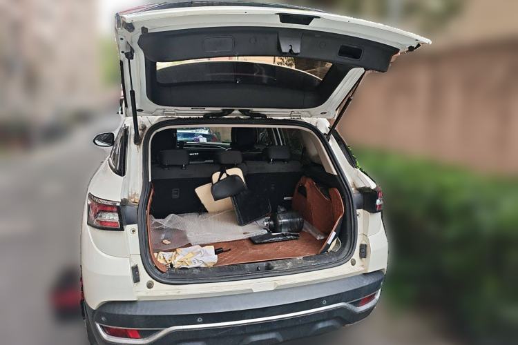 Used Dongfeng Aeolus AX7 2019 1.6T Automatic AI Pioneer Model China V Standard Trunk